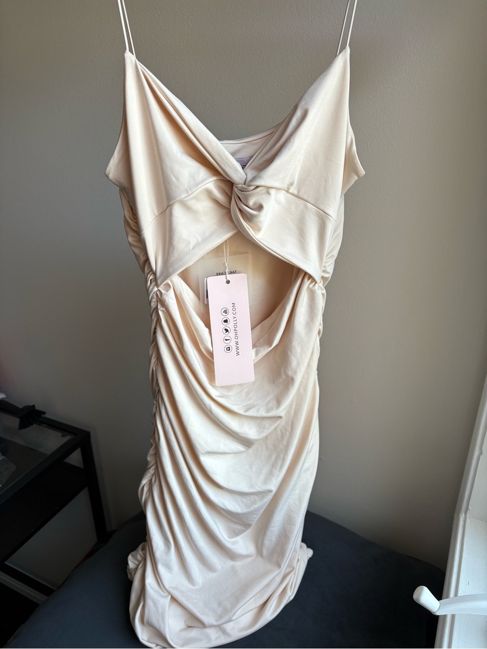 Cutout Twist Bodice Ruched Mini Dress - Picture 5 of 5